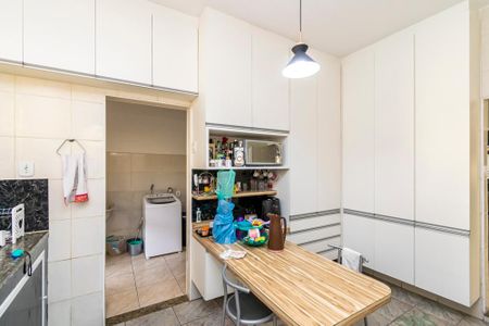 Casa à venda com 240m², 2 quartos e 1 vaga Casa à venda com 240m², 2 quartos e 1 vagaCozinha