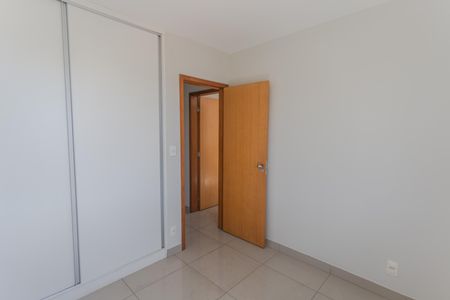 Apartamento à venda com 70m², 3 quartos e 2 vagasQuarto 2