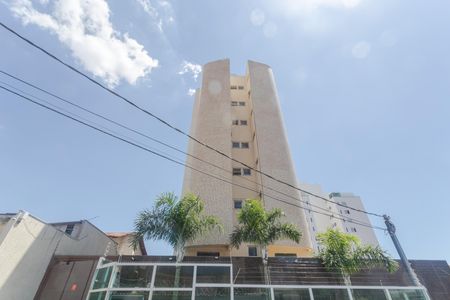 Apartamento à venda com 70m², 3 quartos e 2 vagasFachada