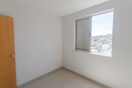 Apartamento à venda com 70m², 3 quartos e 2 vagasQuarto 2