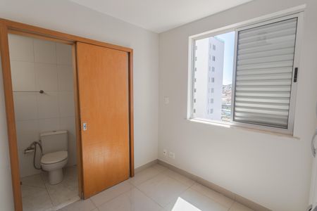 Suíte de apartamento à venda com 3 quartos, 70m² em Santa Efigênia, Belo Horizonte