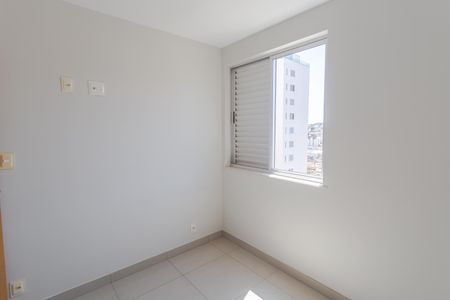 Apartamento à venda com 70m², 3 quartos e 2 vagasQuarto 3