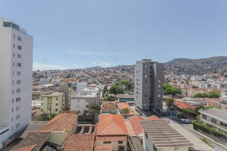 Vista da Sala de apartamento à venda com 3 quartos, 70m² em Santa Efigênia, Belo Horizonte