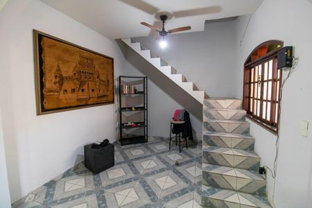 Casa à venda com 111m², 4 quartos e 1 vaga Casa à venda com 111m², 4 quartos e 1 vagaSala