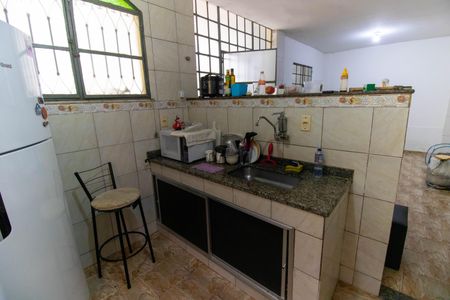 Casa à venda com 111m², 4 quartos e 1 vaga Casa à venda com 111m², 4 quartos e 1 vagaCozinha