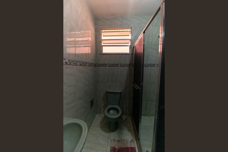 Casa à venda com 111m², 4 quartos e 1 vaga Casa à venda com 111m², 4 quartos e 1 vagaBanheiro 1