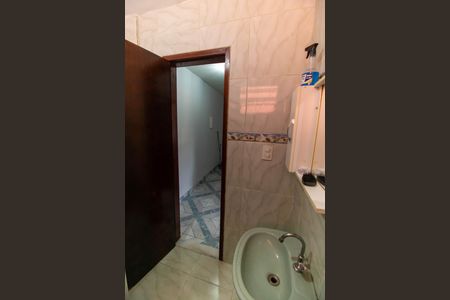 Casa à venda com 111m², 4 quartos e 1 vaga Casa à venda com 111m², 4 quartos e 1 vagaBanheiro 1