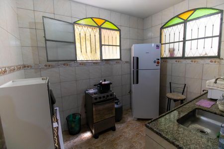 Casa à venda com 111m², 4 quartos e 1 vaga Casa à venda com 111m², 4 quartos e 1 vagaCozinha