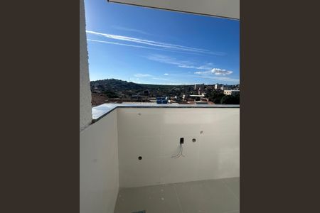 Apartamento à venda com 83m², 2 quartos e 1 vaga