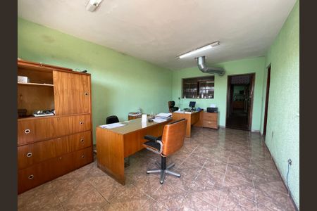 Casa à venda com 150m², 3 quartos e 5 vagas