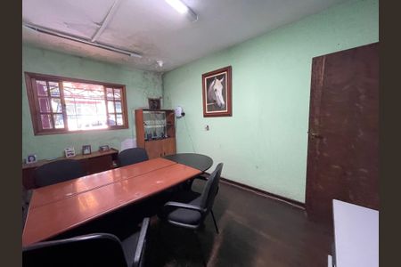 Casa à venda com 150m², 3 quartos e 5 vagas