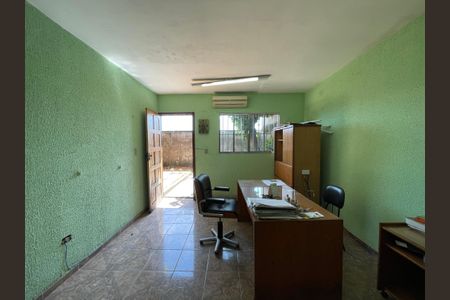 Casa à venda com 150m², 3 quartos e 5 vagas