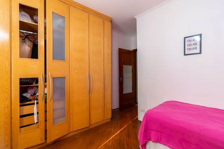 Casa à venda com 337m², 3 quartos e 5 vagasQuarto 2