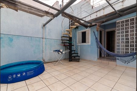 Casa à venda com 337m², 3 quartos e 5 vagasQuintal