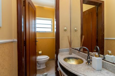 Casa à venda com 337m², 3 quartos e 5 vagasLavabo