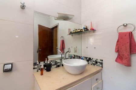 Casa à venda com 337m², 3 quartos e 5 vagasBanheiro da Suíte