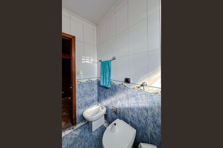 Casa à venda com 200m², 3 quartos e 2 vagasBanheiro