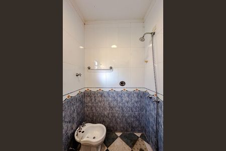 Casa à venda com 200m², 3 quartos e 2 vagasBanheiro 2