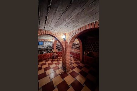 Casa à venda com 200m², 3 quartos e 2 vagasAdega