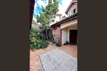 Casa à venda com 200m², 3 quartos e 2 vagasGaragem