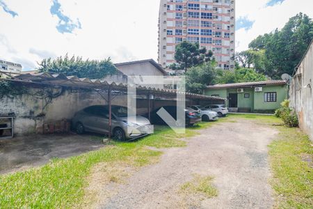 Casa à venda com 300m², 2 quartos e 8 vagas