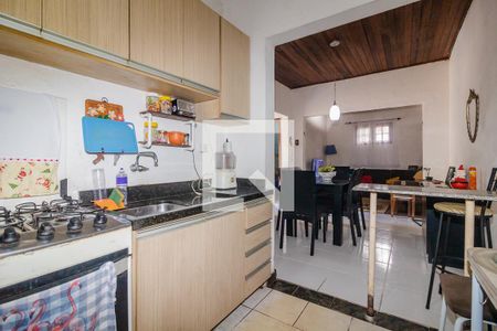 Casa à venda com 300m², 2 quartos e 8 vagas
