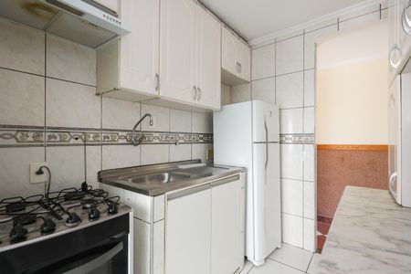 Cozinha de apartamento à venda com 3 quartos, 51m² em Conjunto Promorar Raposo Tavares, São Paulo