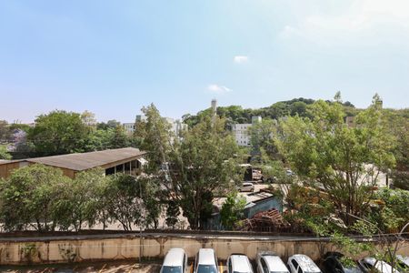 Vista do Quarto 3 de apartamento à venda com 3 quartos, 51m² em Conjunto Promorar Raposo Tavares, São Paulo