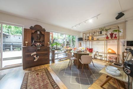 Casa à venda com 4 quartos, 430m² em Granja Julieta, São Paulo