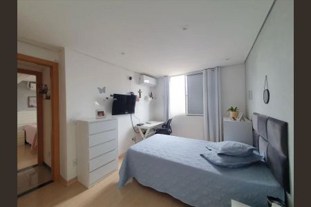 Apartamento à venda com 154m², 4 quartos e 2 vagas Apartamento à venda com 154m², 4 quartos e 2 vagasSuíte 2