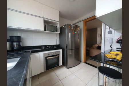 Apartamento à venda com 154m², 4 quartos e 2 vagas Apartamento à venda com 154m², 4 quartos e 2 vagasCozinha