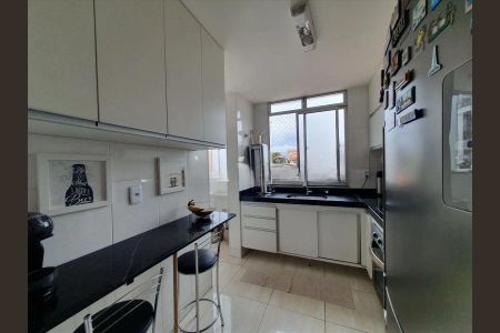 Apartamento à venda com 154m², 4 quartos e 2 vagas Apartamento à venda com 154m², 4 quartos e 2 vagasCozinha
