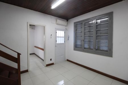 Casa para alugar com 3 quartos, 200m² em Floresta, Porto Alegre