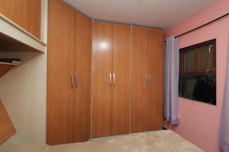 Casa à venda com 100m², 2 quartos e 2 vagasQuarto 2