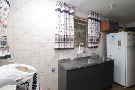 Casa à venda com 100m², 2 quartos e 2 vagasCozinha