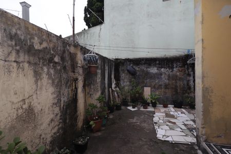 Casa à venda com 100m², 2 quartos e 2 vagasQuintal