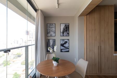 Studio para alugar com 28m², 1 quarto e sem vaga Studio para alugar com 28m², 1 quarto e sem vagaVaranda