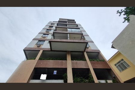 Apartamento para alugar com 75m², 2 quartos e 1 vagaFachada