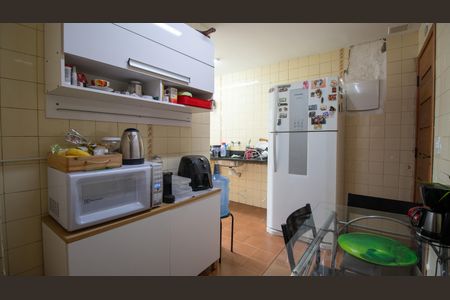 Apartamento para alugar com 75m², 2 quartos e 1 vagaCozinha