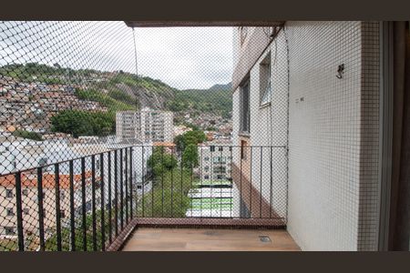 Apartamento para alugar com 75m², 2 quartos e 1 vagaVaranda