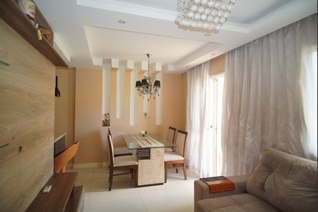 Sala de apartamento para alugar com 2 quartos, 67m² em Humaitá, Porto Alegre