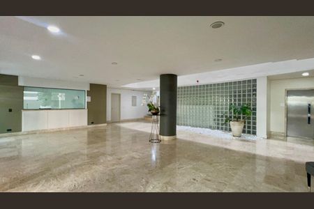 Apartamento à venda com 38m², 1 quarto e 1 vagaHall de entrada