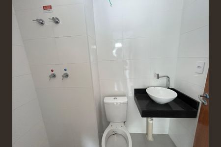 Apartamento para alugar com 50m², 2 quartos e sem vagaBanheiro