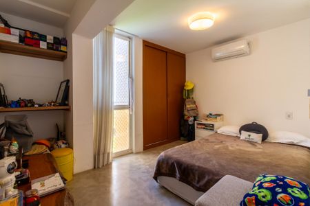 Apartamento para alugar com 320m², 3 quartos e 2 vagasQuarto