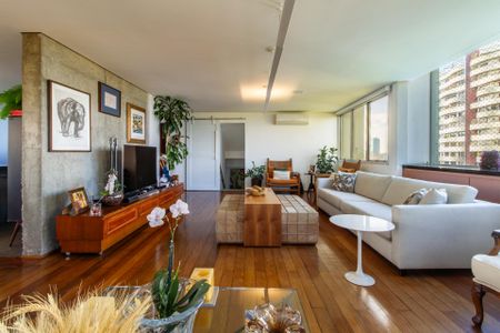 Apartamento para alugar com 320m², 3 quartos e 2 vagasSala