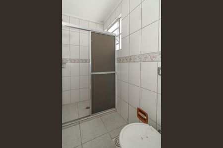 Banheiro de apartamento para alugar com 1 quarto, 43m² em São Geraldo, Porto Alegre