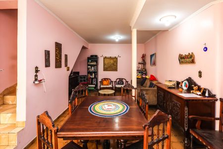 Casa à venda com 200m², 3 quartos e 2 vagasSala