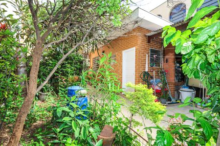 Casa à venda com 200m², 3 quartos e 2 vagasQuintal