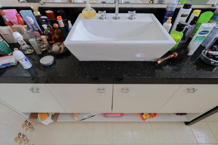 Casa à venda com 480m², 4 quartos e 1 vagaBanheiro da suíte