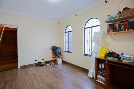 Casa à venda com 480m², 4 quartos e 1 vagaSala de TV